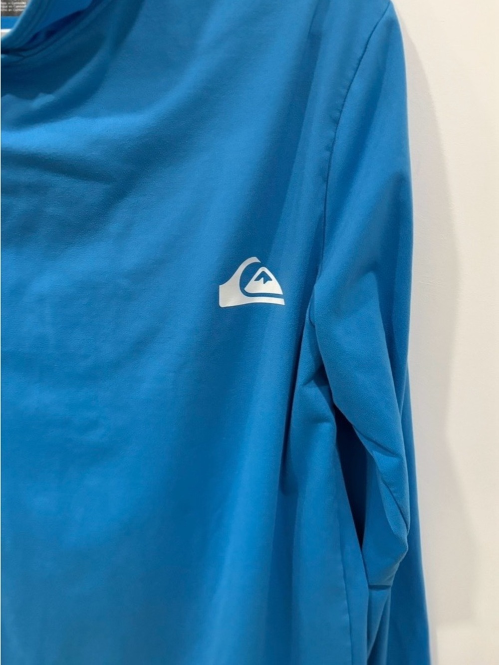 Rashguard - Picture 3 of 6